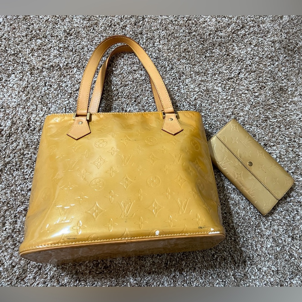 Authentic Louis Vuitton purse and wallet bundle